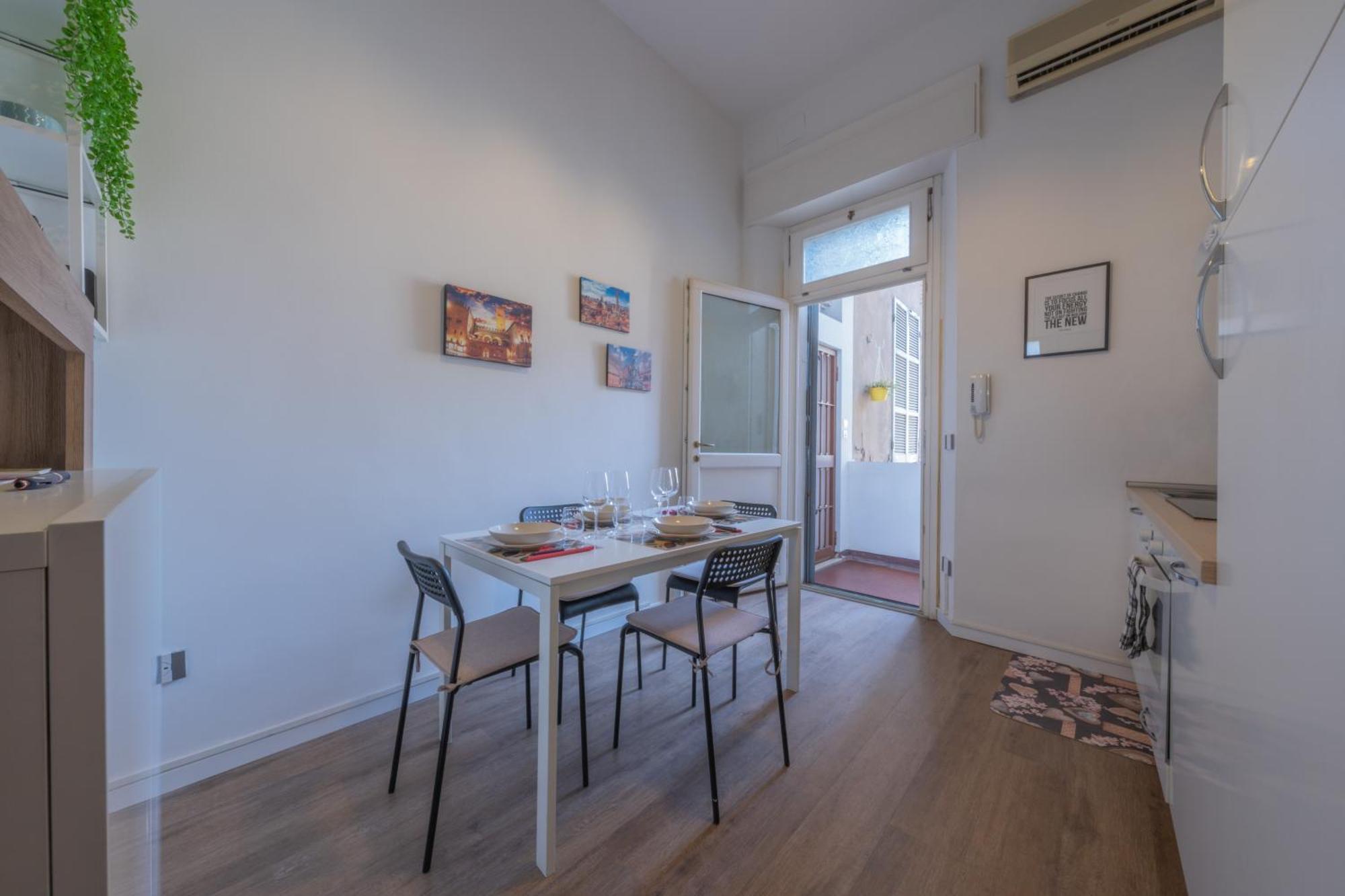 Suite In The Center Of Bologna Ngoại thất bức ảnh