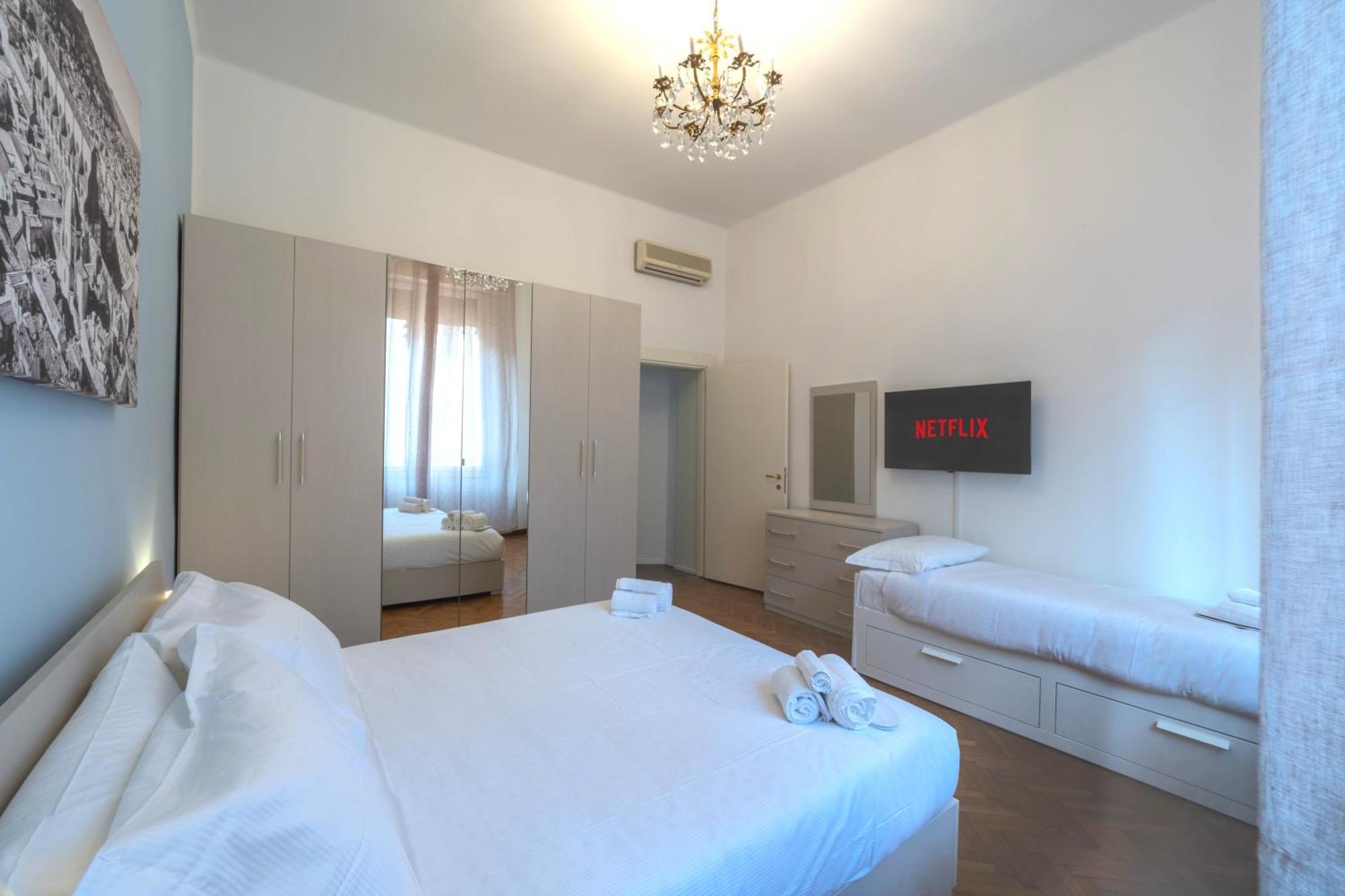 Suite In The Center Of Bologna Ngoại thất bức ảnh